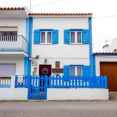 Castaway Hostel